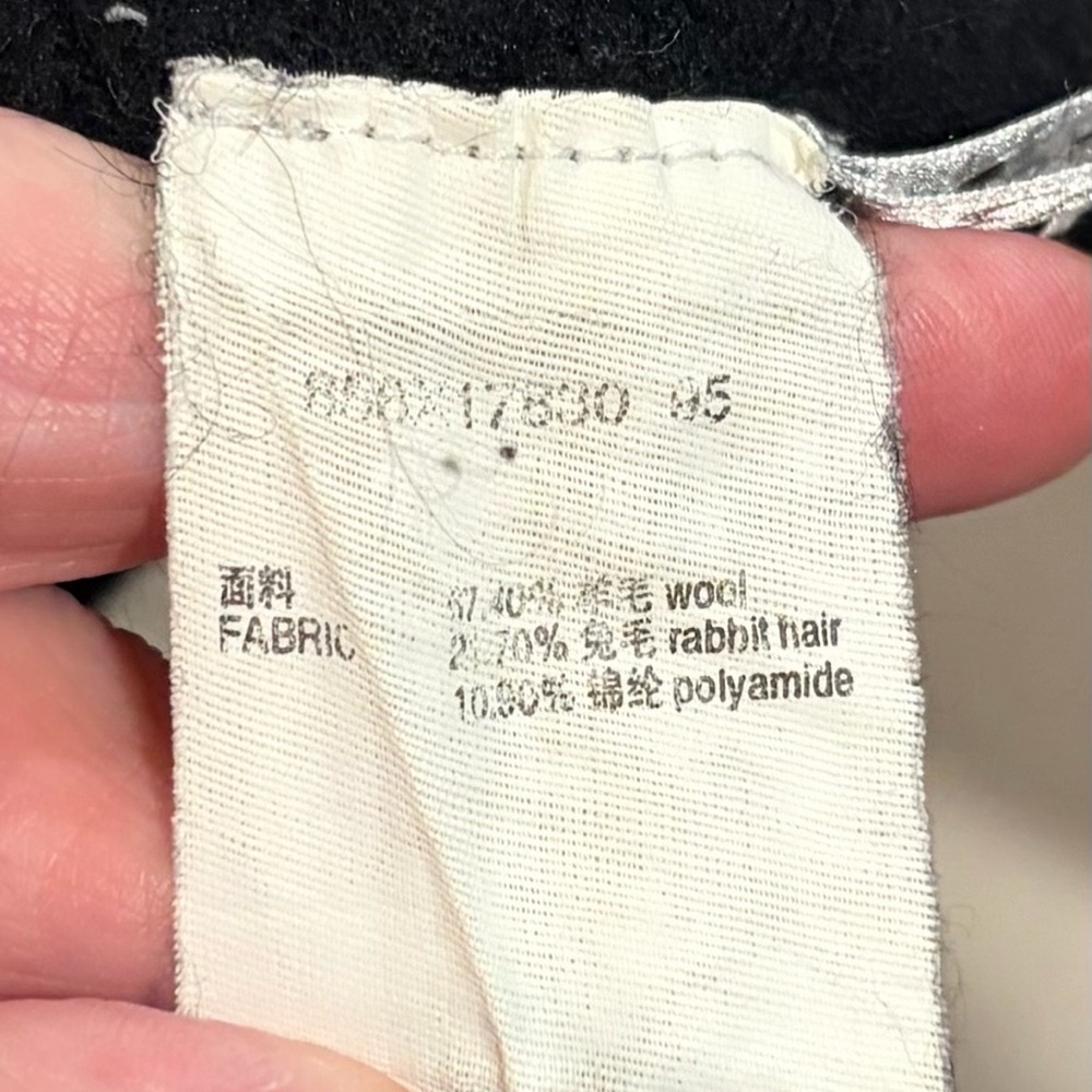 Vintage Black Snowflake Knit Sweater – Wool & Rabbit Hair Blend - Picture 6 of 10